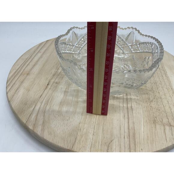 Cut Pressed Glass Serving Bowl Clear Scalloped Edge Floral Starburst Pattern - Picture 3 of 4